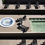 Comfy 1bd In 4star * 반스코